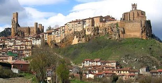 La ciudad más pequeña de España está en Burgos: Frías.
